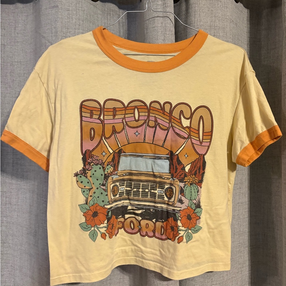 Women’ Bronco Graphic Tee - Yellow & Orange